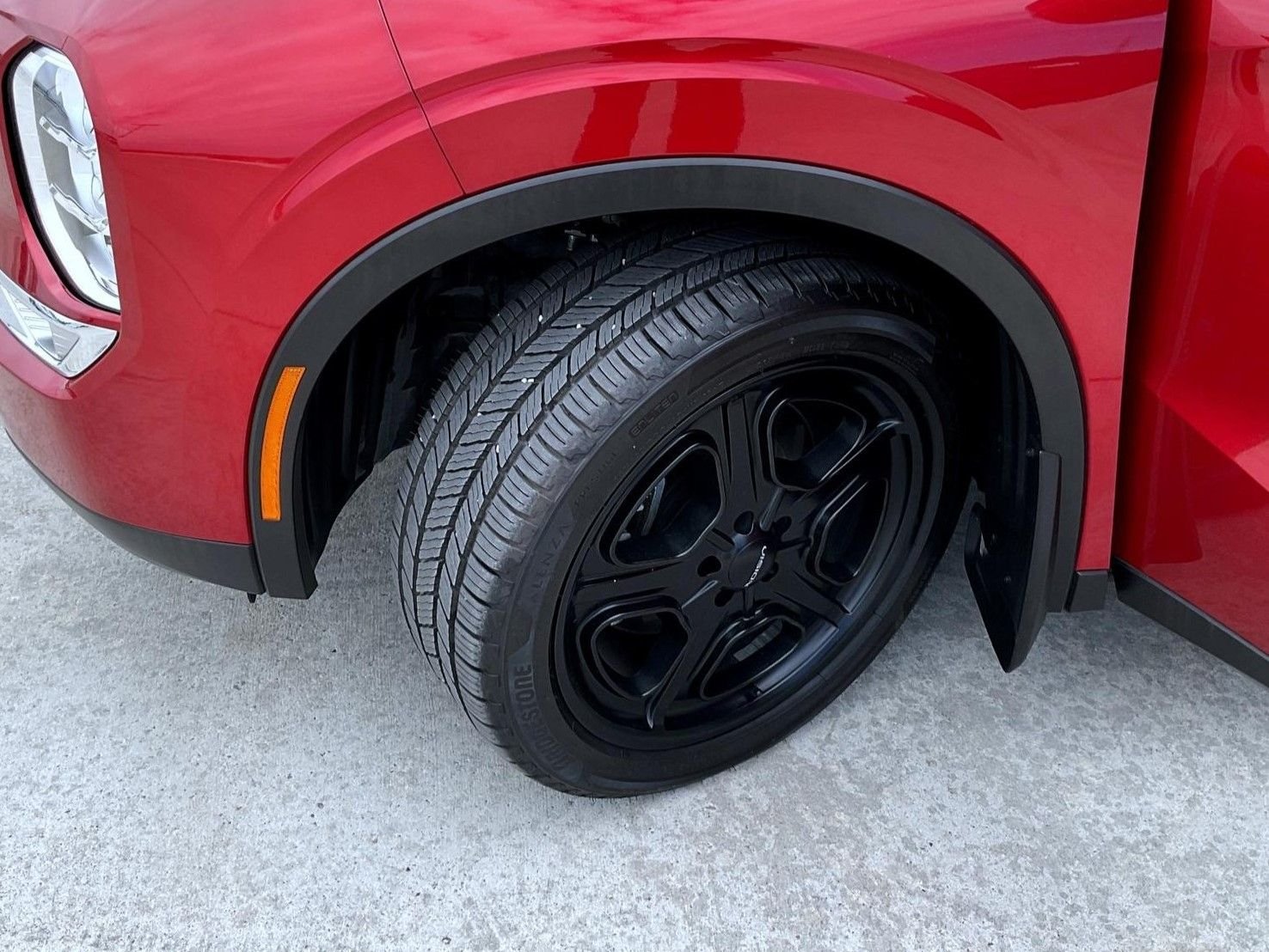 Used 2023 Red Mitsubishi SE image 24