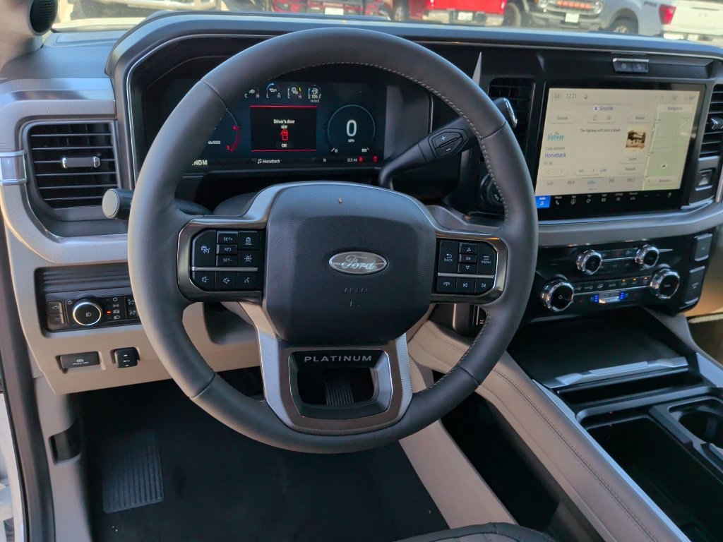 New 2027 Star White Metallic Tri-Coat Ford F-250® Platinum® image 18