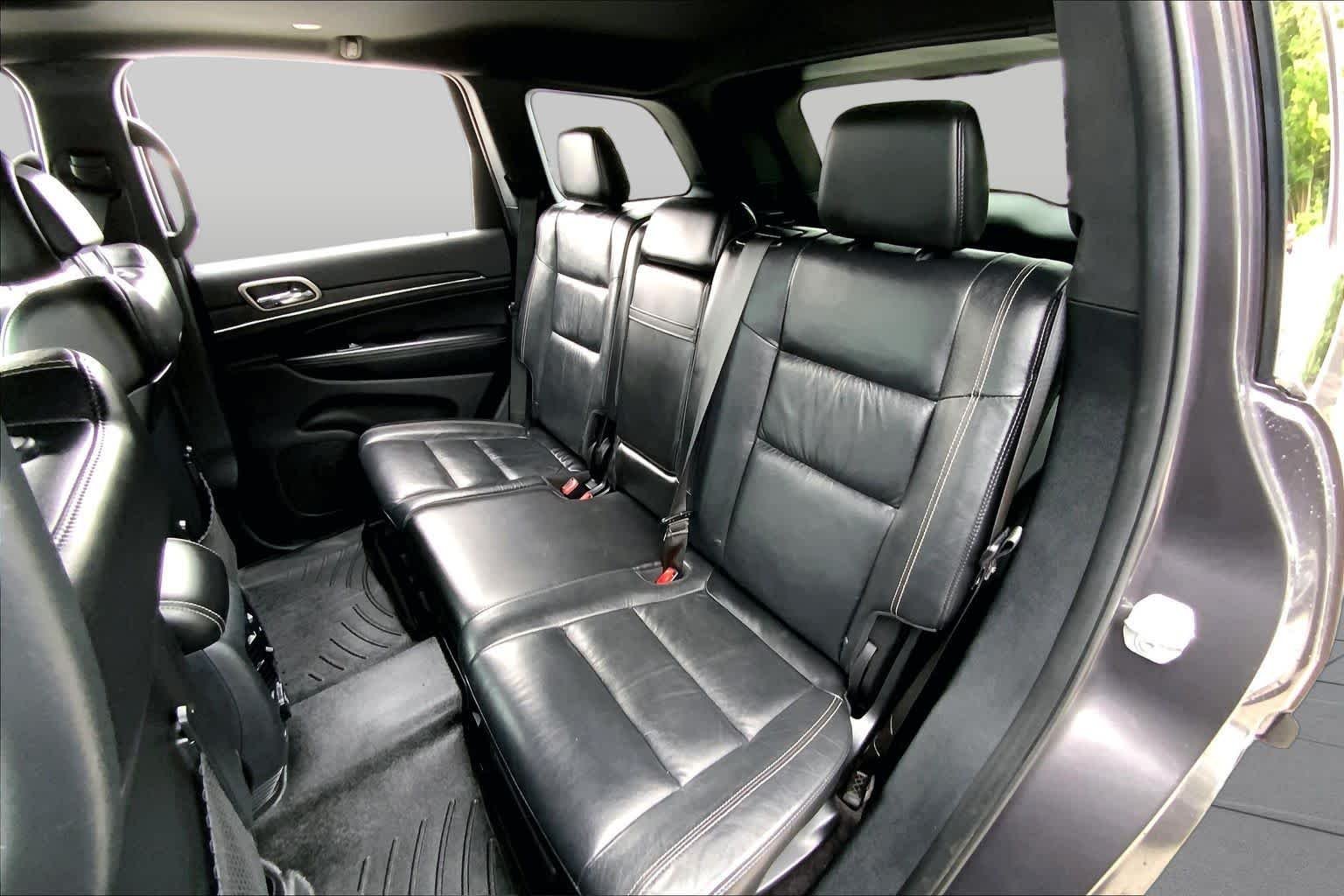 Used 2016 Granite Crystal Metallic Clearcoat Jeep Limited image 21