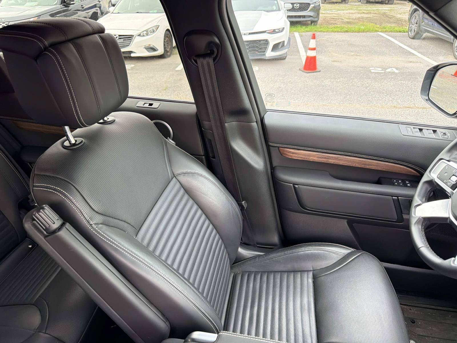 Certified Used 2025 Gray Land Rover Dynamic SE image 11
