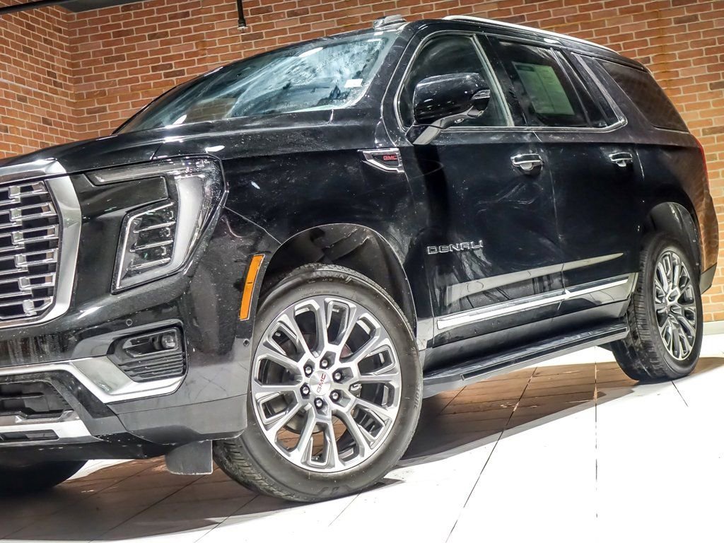 2025 GMC YUKON - Image 4