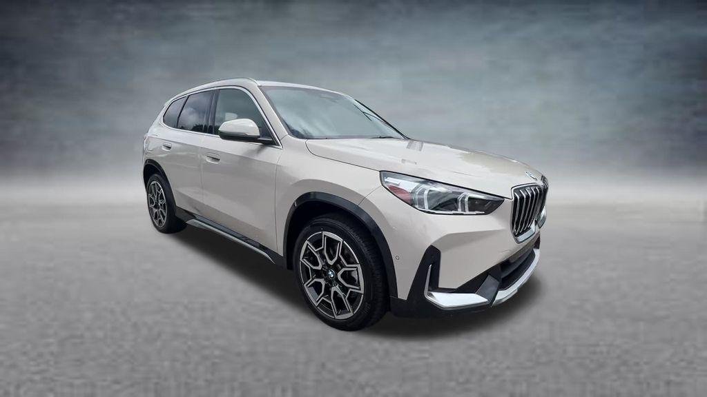 New 2026 Dune Grey Metallic BMW xDrive28i image 13