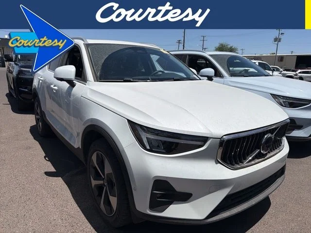 2025 Volvo XC40 B5 Plus Bright AWD's photo