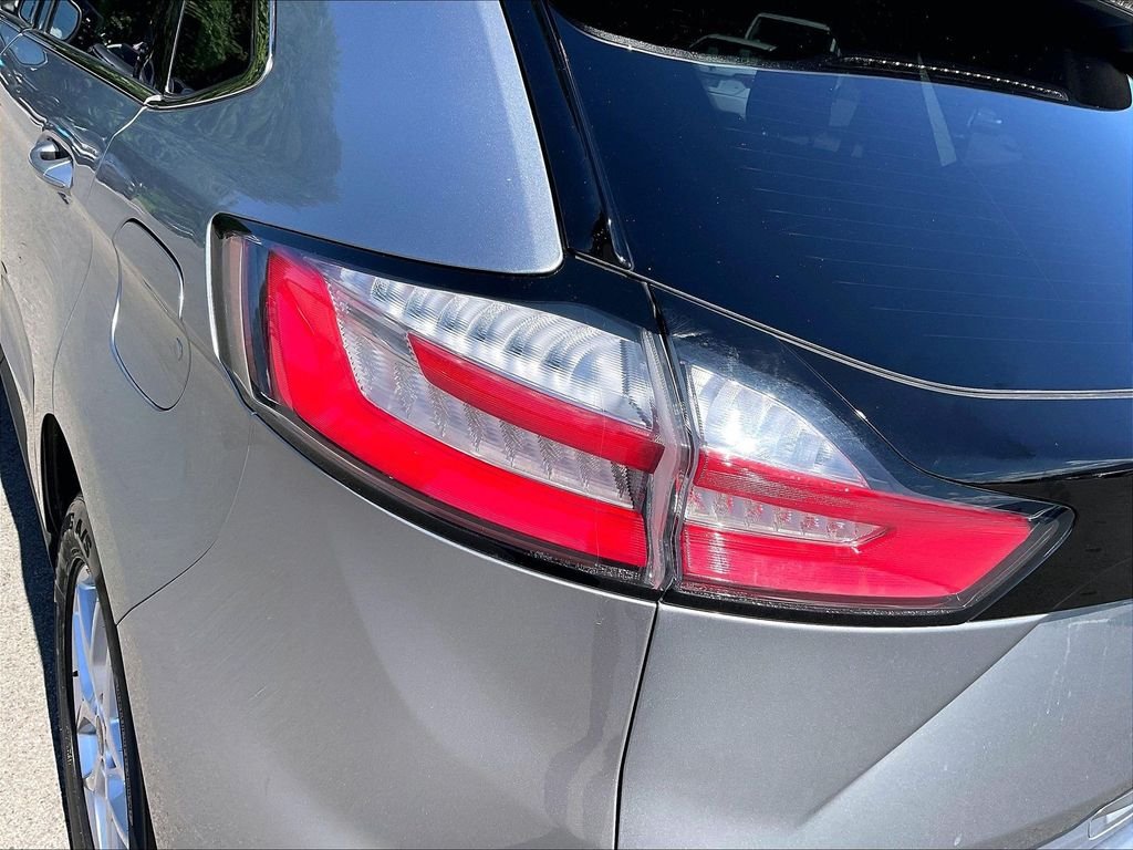 Used 2024 Silver Ford SEL image 32