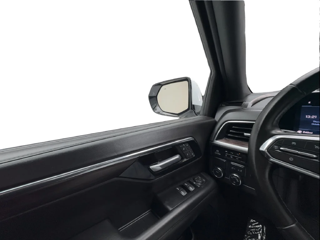 Used 2025 White Chevrolet LT image 47