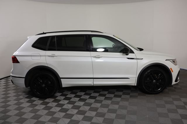 Used 2022 White Volkswagen 2.0T SE R-Line Black image 8