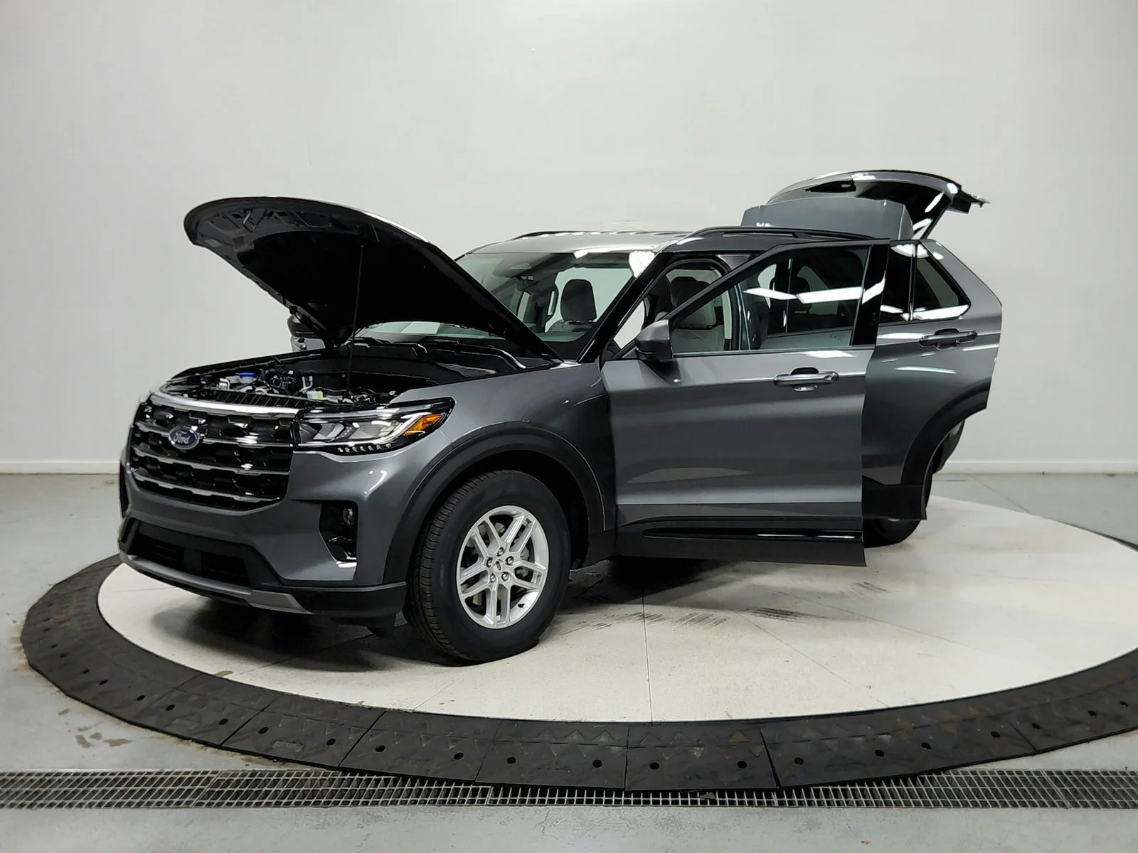 New 2026 Carbonized Gray Metallic Ford Active image 12