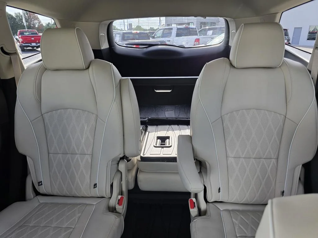 Certified Used 2023 EBONY TWILIGHT METALLIC Buick Avenir image 18