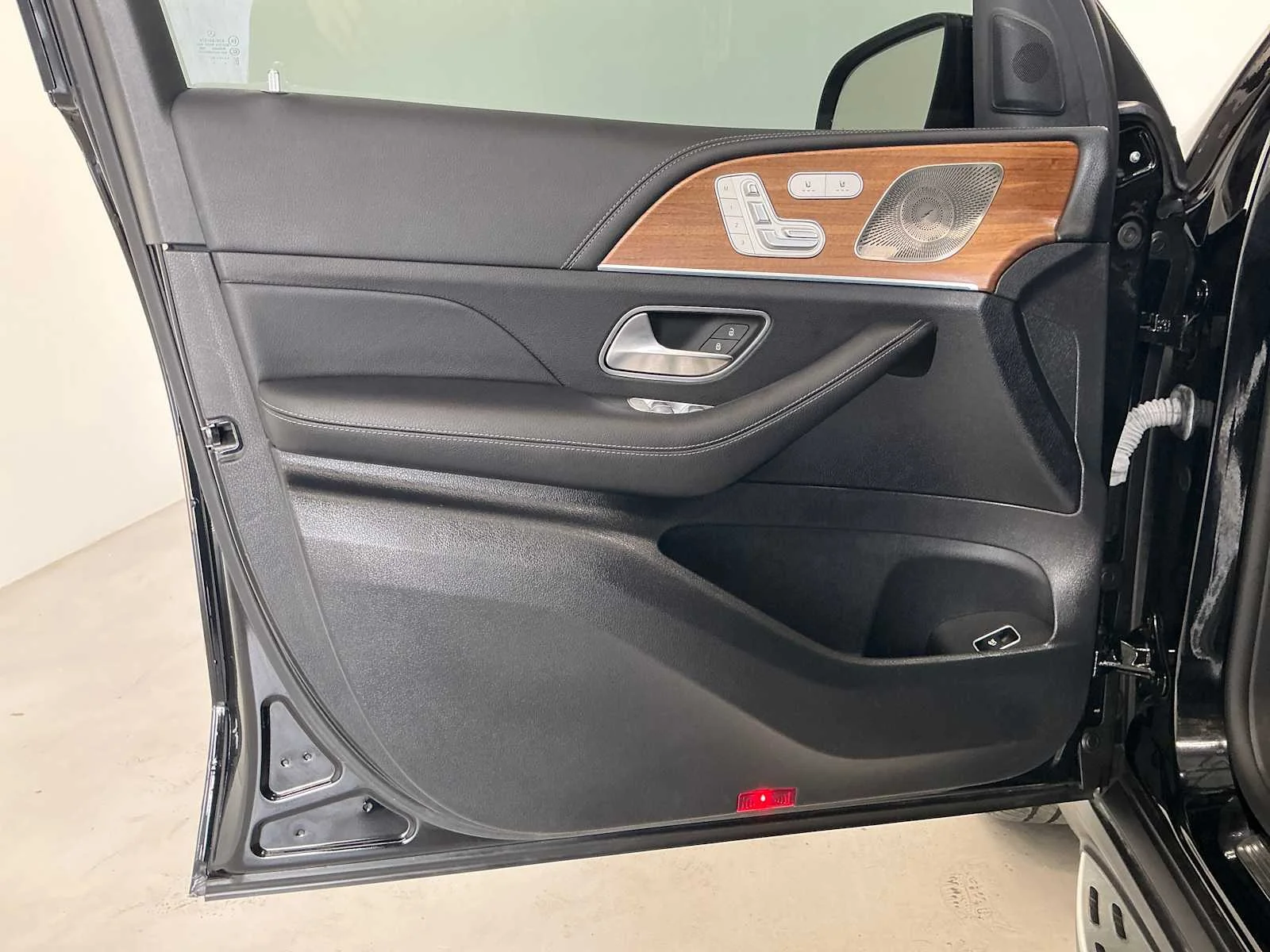 Certified Used 2022  Mercedes-Benz GLE 450 image 13