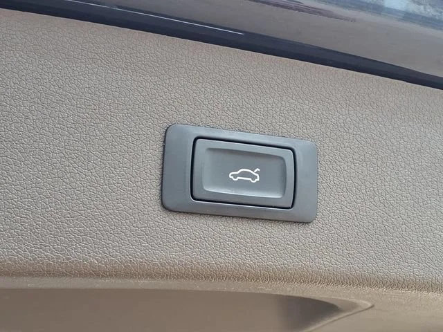 Used 2013  Audi Premium Plus image 27