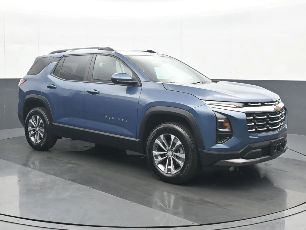 Used 2025 Blue Chevrolet LT image 9