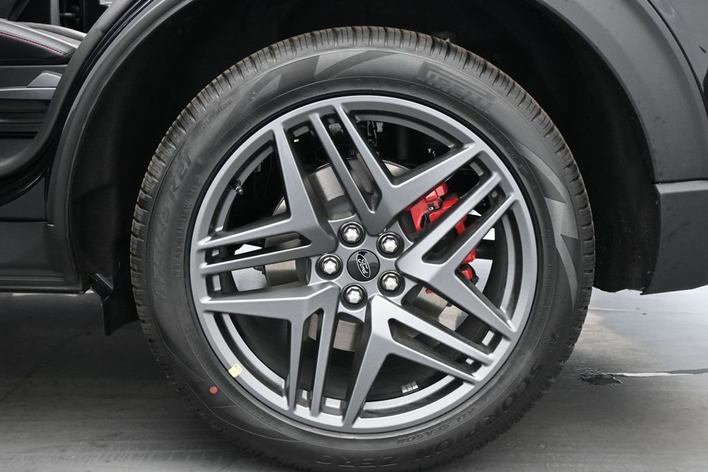 New 2026 Agate Black Metallic Ford ST image 23