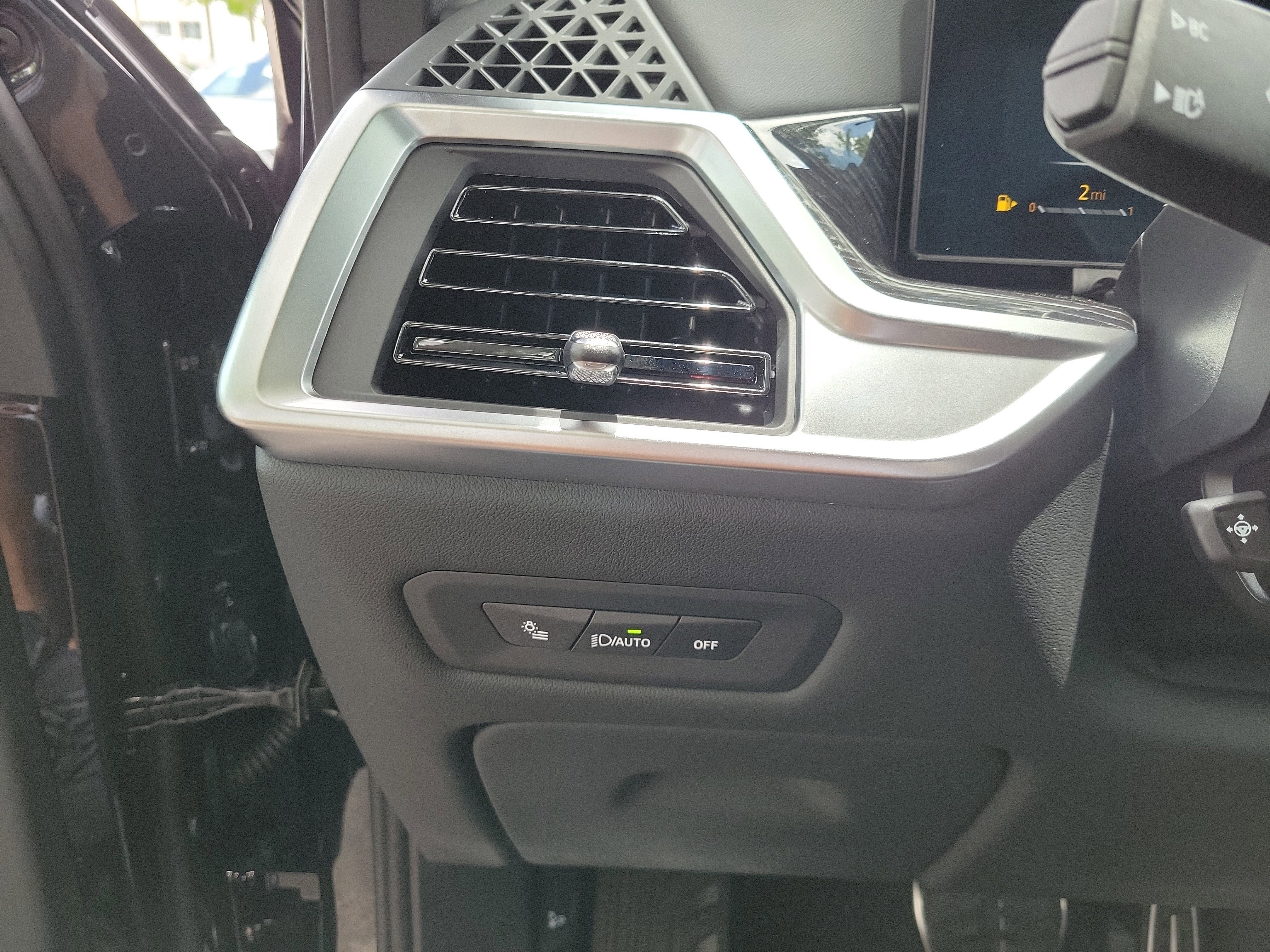 New 2026 Carbon Black Metallic BMW sDrive40i image 19