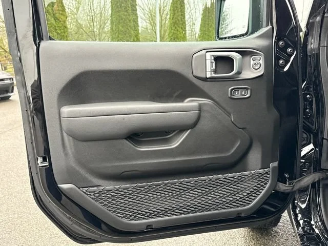 New 2026 Black Clear-Coat Exterior Paint Jeep Sport S image 17