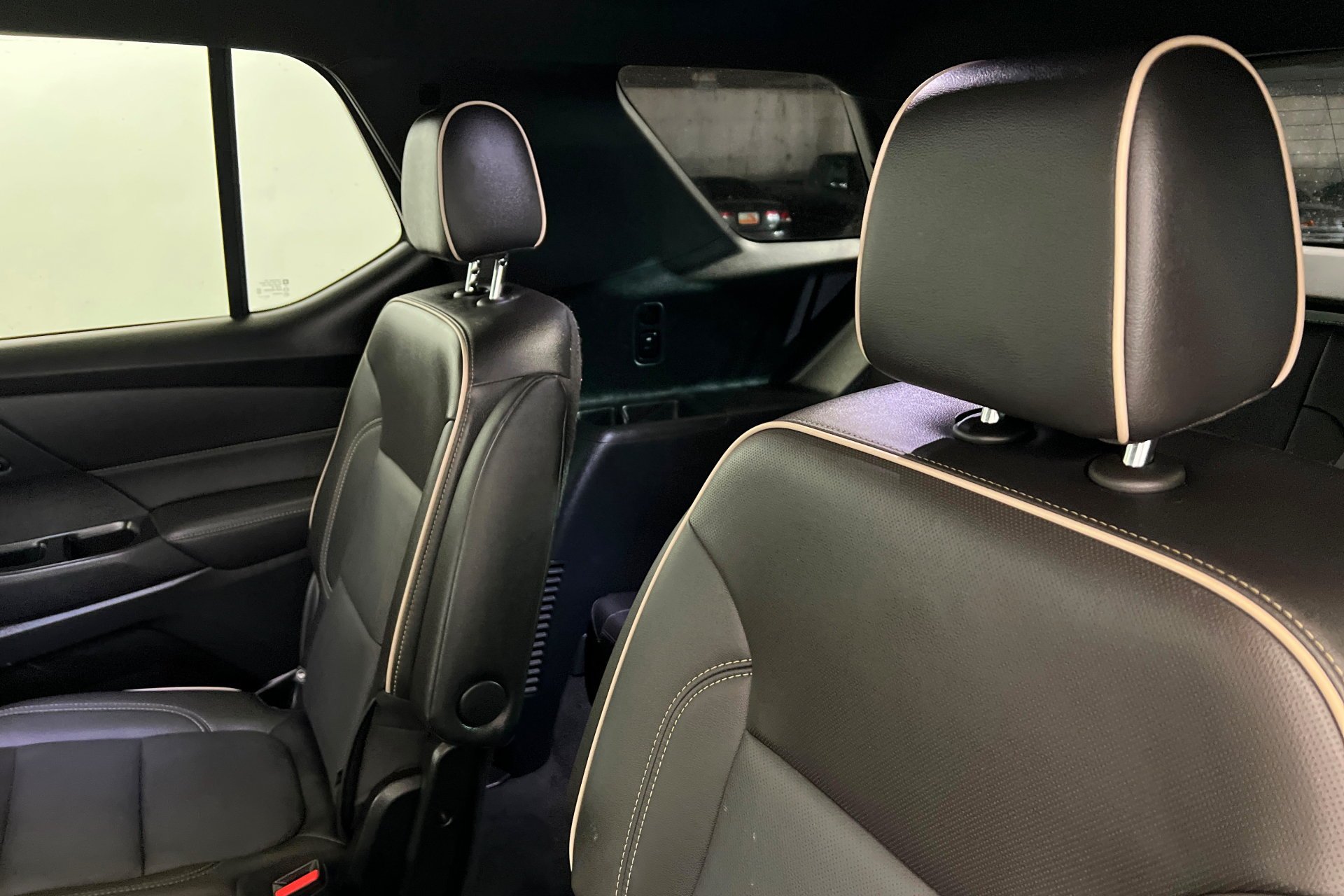 Used 2023 Summit White Chevrolet Premier image 21