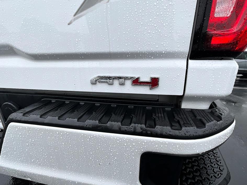 Used 2021 White GMC AT4 image 13