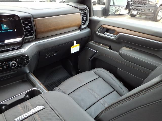2026 Chevrolet Silverado 3500HD High Country - Photo 23