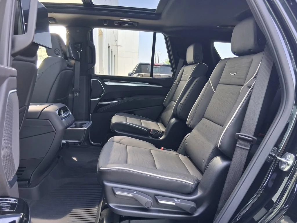 2026 Cadillac Escalade Luxury - Photo 25