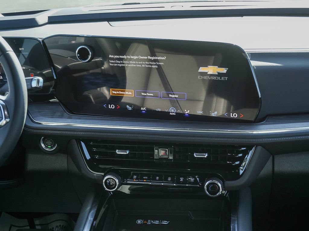 2026 Chevrolet Suburban LT - Photo 15