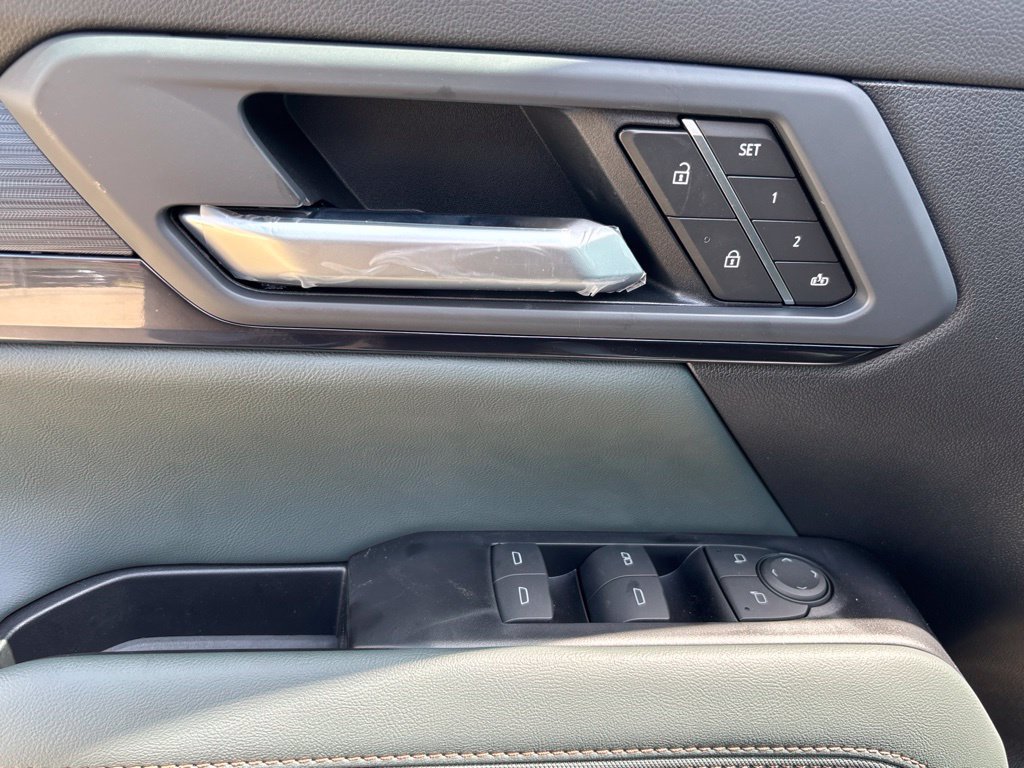 New 2027 Sterling Metallic GMC AT4 image 12
