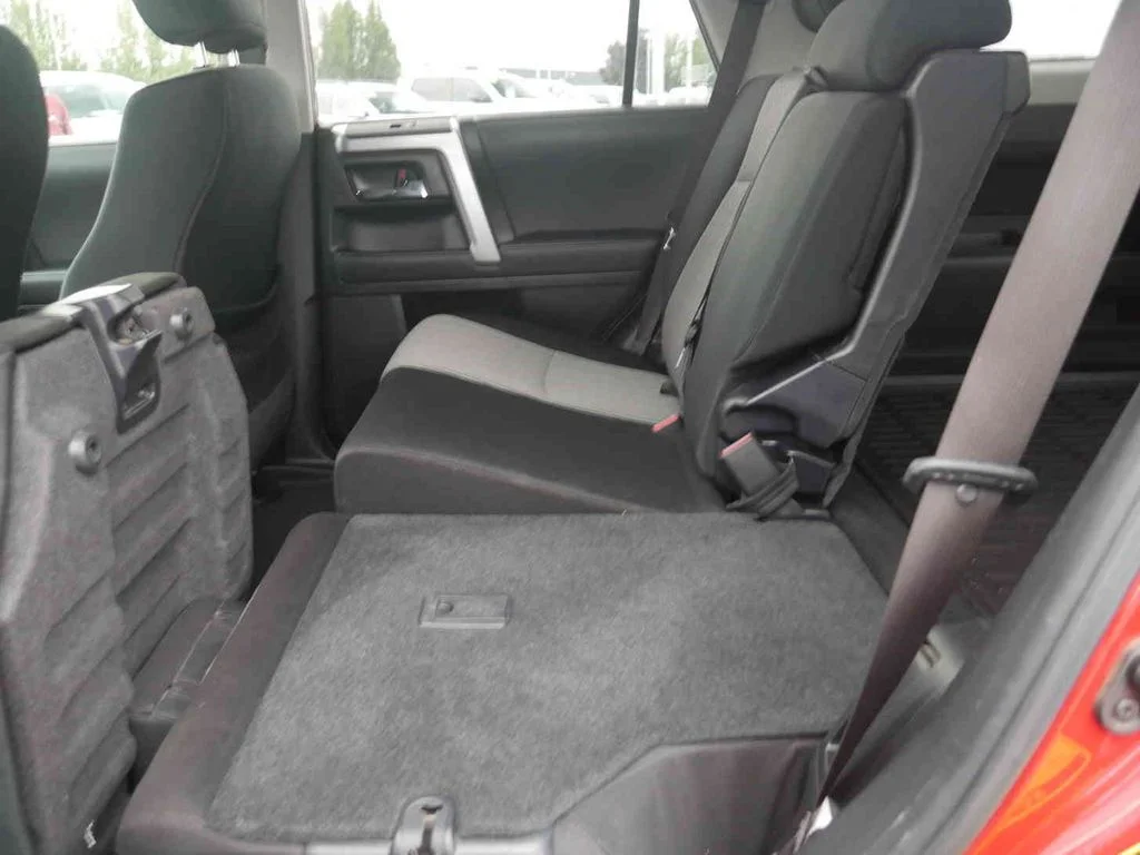 Used 2020 Red Toyota SR5 image 18