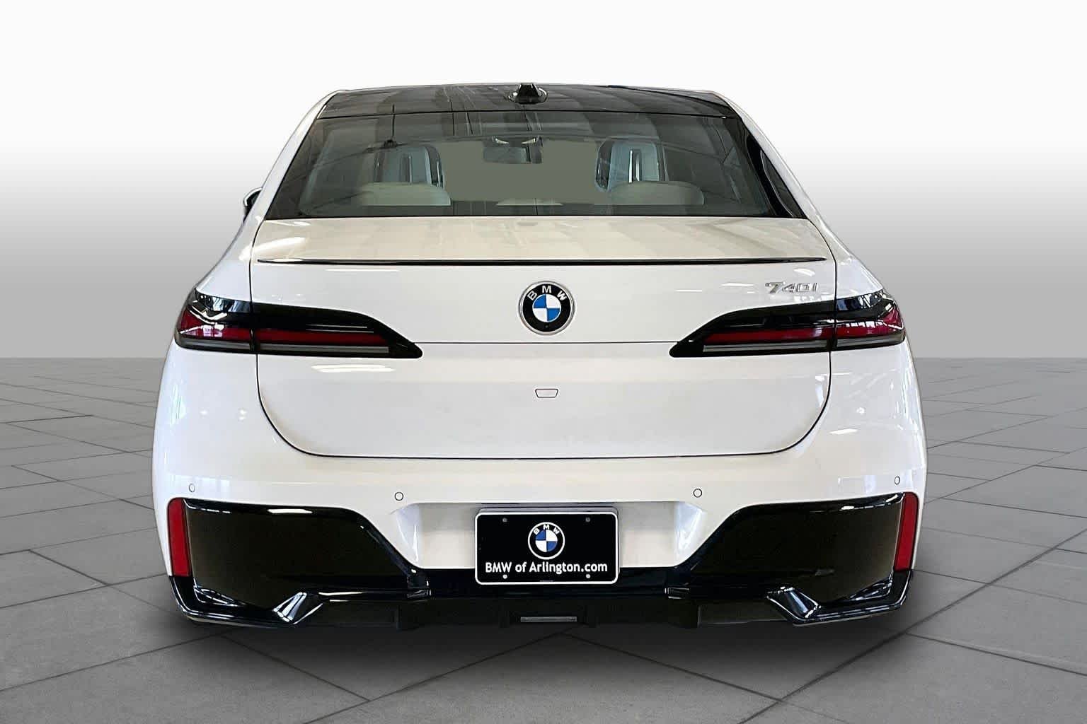 Used 2026 Alpine White BMW 740i image 4