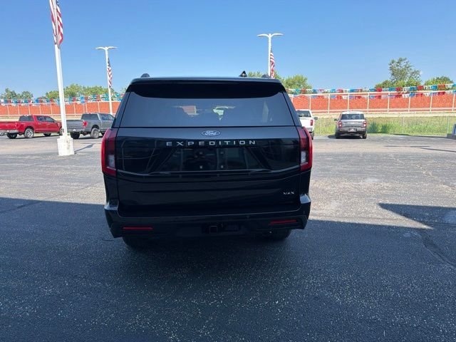 New 2027 Agate Black Metallic Ford Active image 4