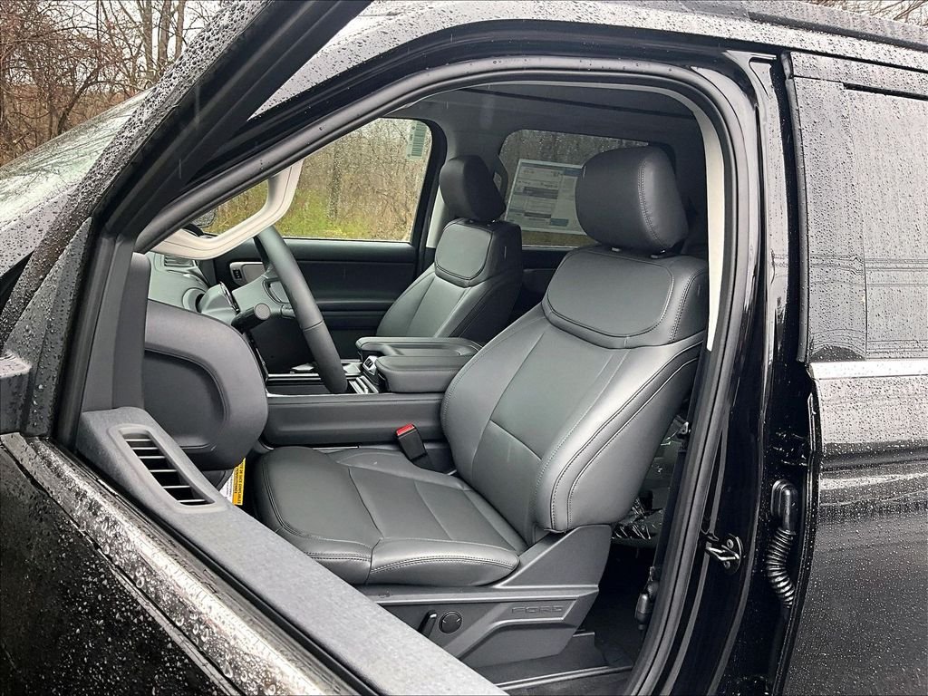 2026 Ford Expedition — photo 10