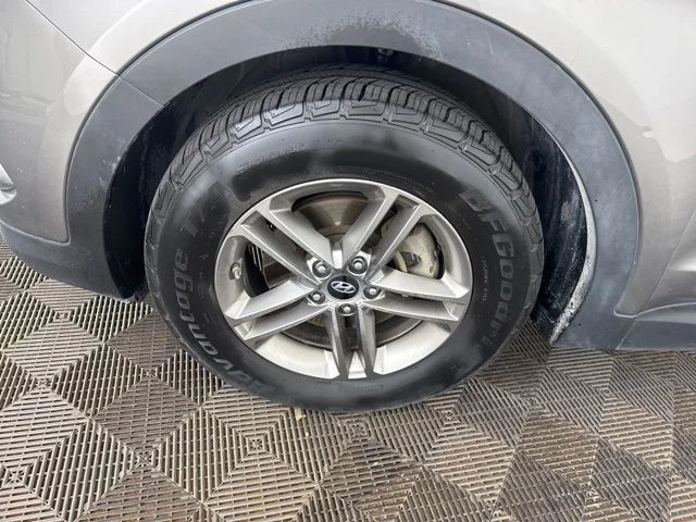 Used 2017 Gray Hyundai 2.4 Base image 27