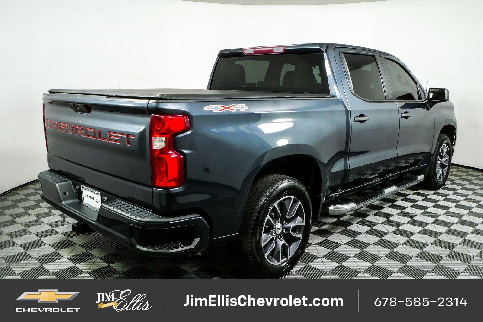 Used 2022 SHADOW GRAY METALLIC Chevrolet Custom image 3
