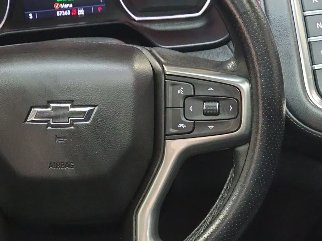 Used 2021 Black Chevrolet Z71 image 21
