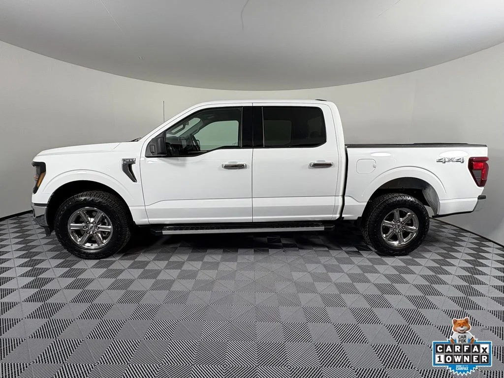 Used 2025 Oxford White Ford XLT image 12