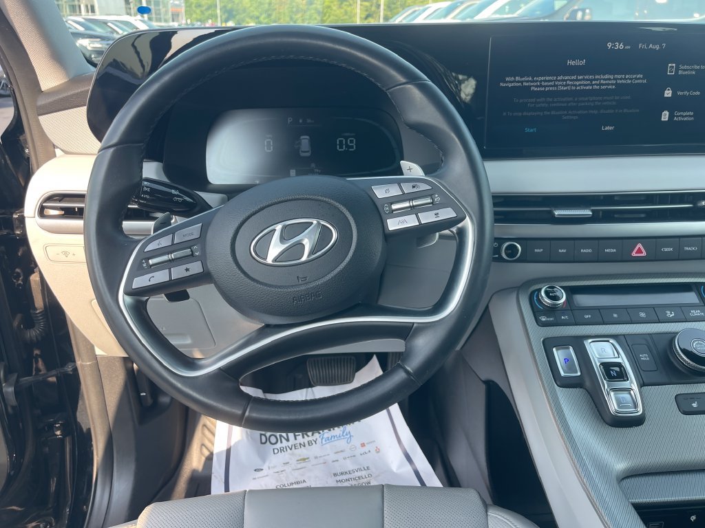 Used 2023 Black Hyundai SEL image 16