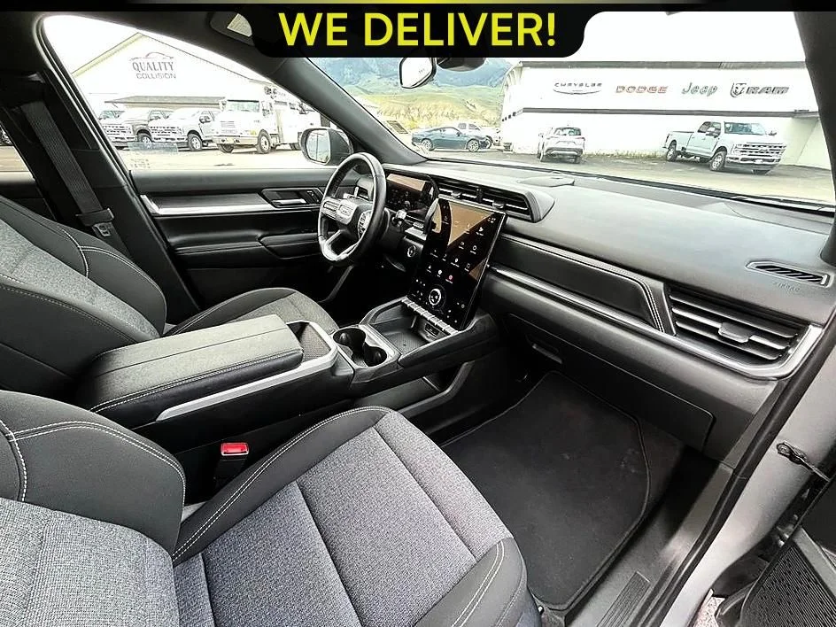 Used 2026 Silver GMC Elevation image 19