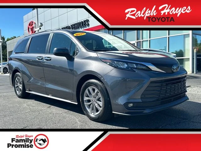 2025 Toyota Sienna XLE