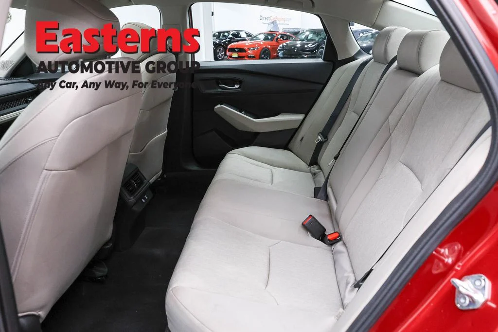 Used 2025 Red Honda SE image 21