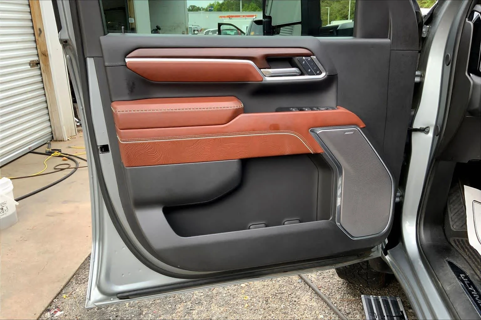 Used 2024 Sterling Metallic GMC Denali Ultimate image 32