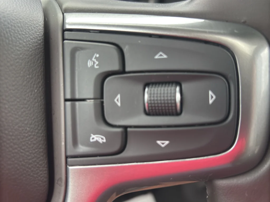 Used 2024 Radiant Red Chevrolet Z71 image 18