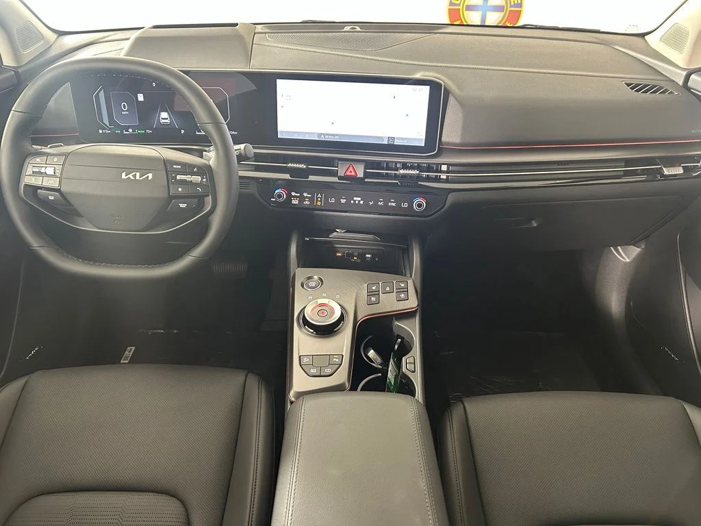 New 2027 Fusion Black Kia SX Prestige image 4
