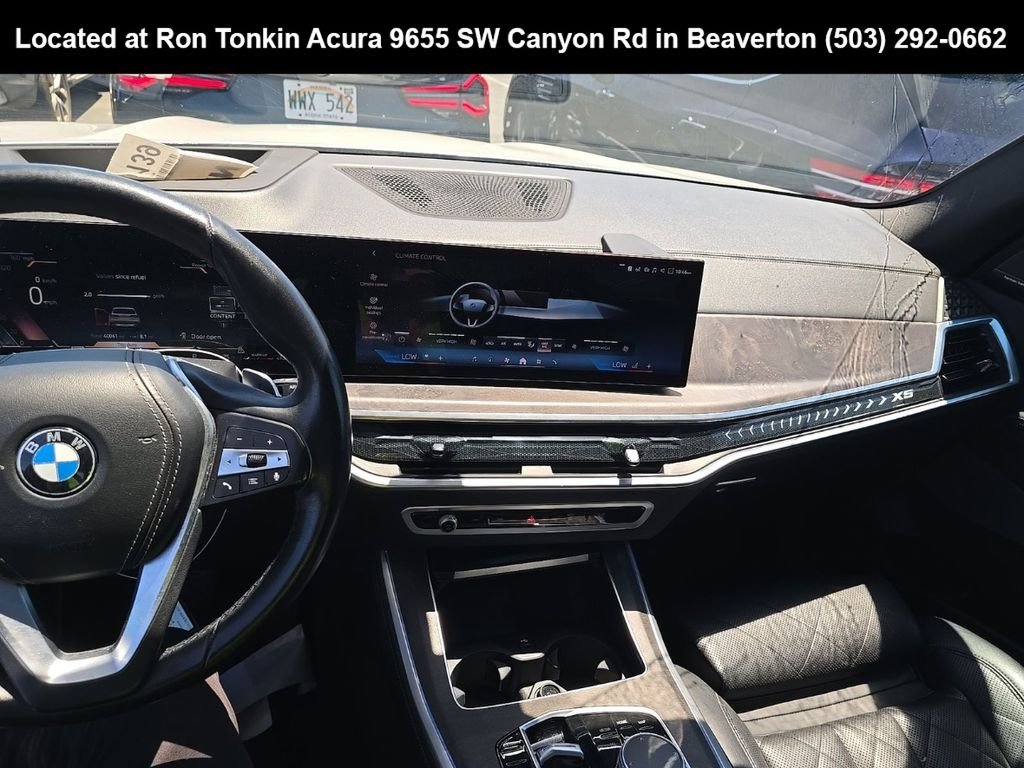 Used 2024 Alpine White BMW xDrive40i image 9