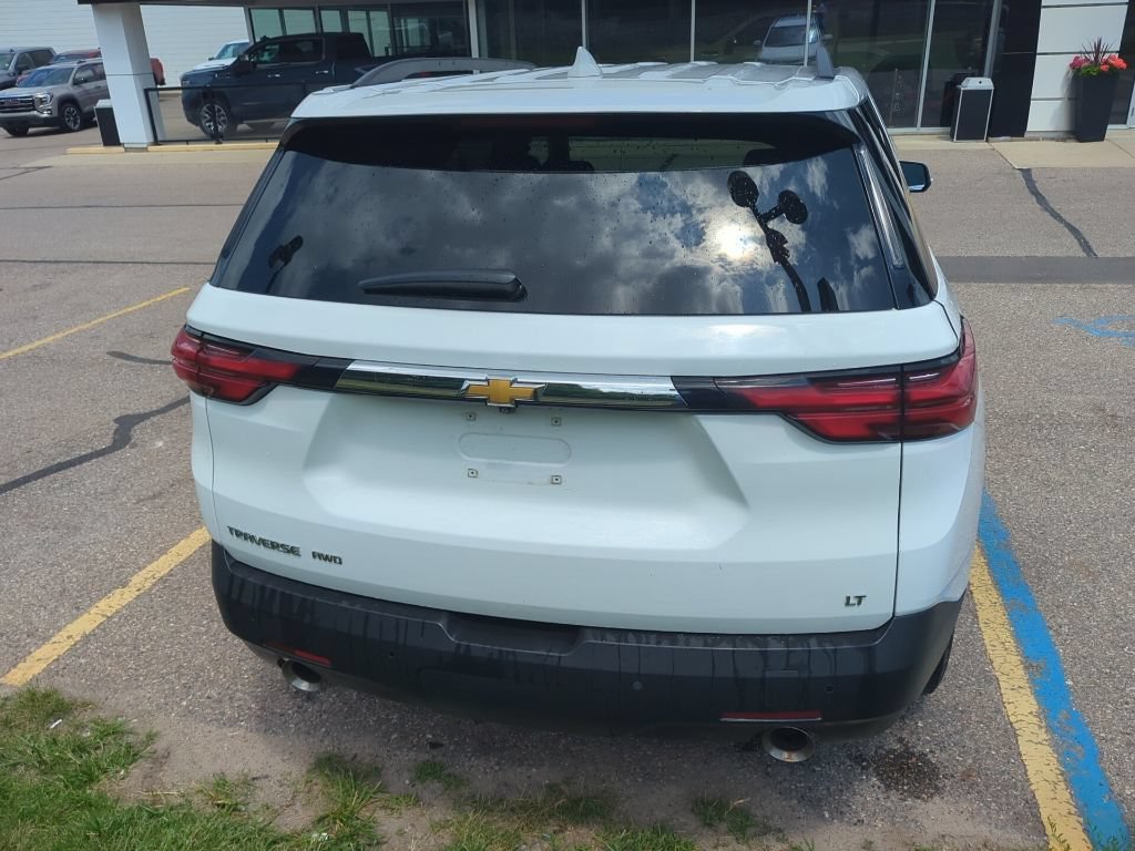 Used 2023 Summit White Chevrolet LT Cloth image 5