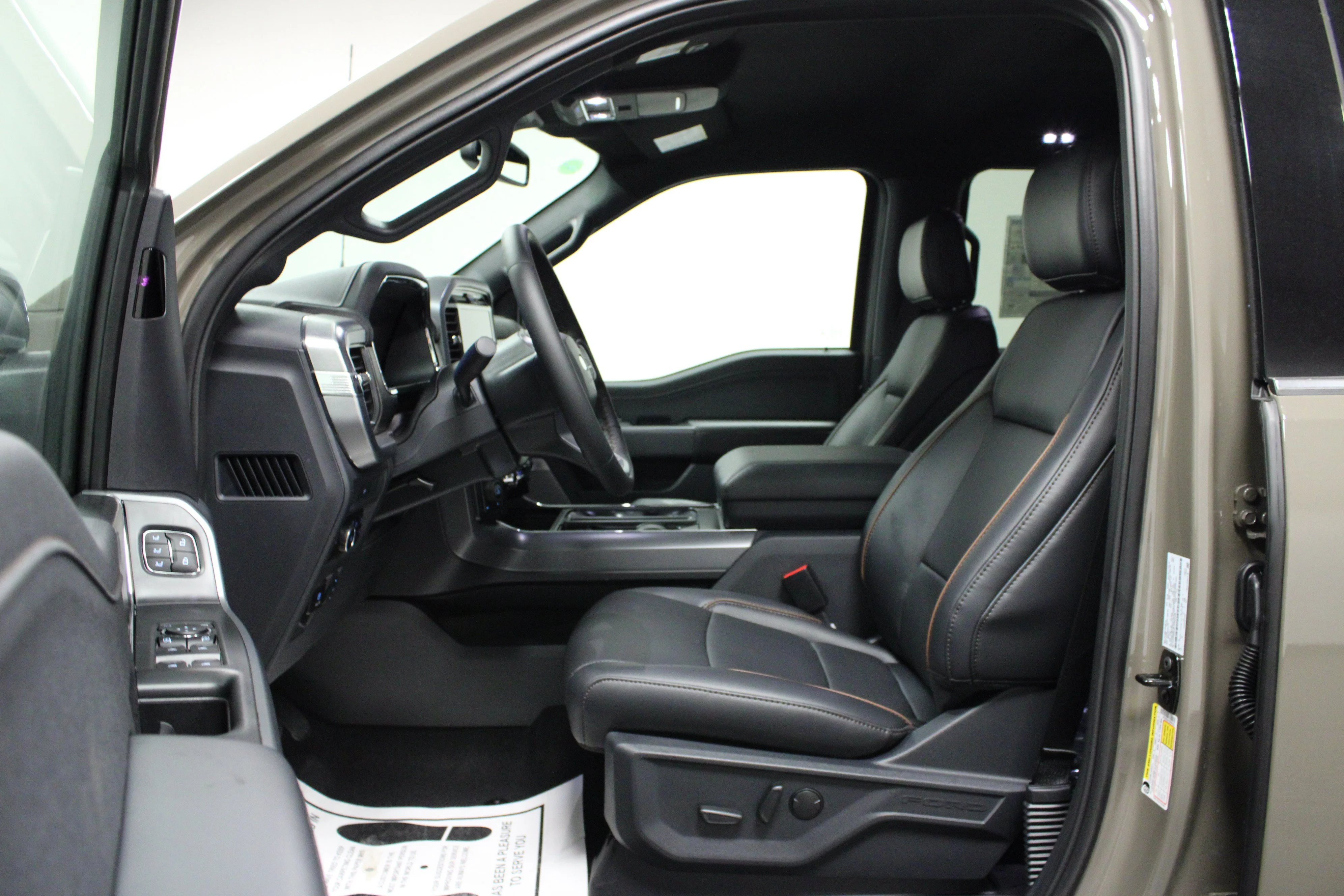New 2026 Marsh Gray Ford Lariat® image 12