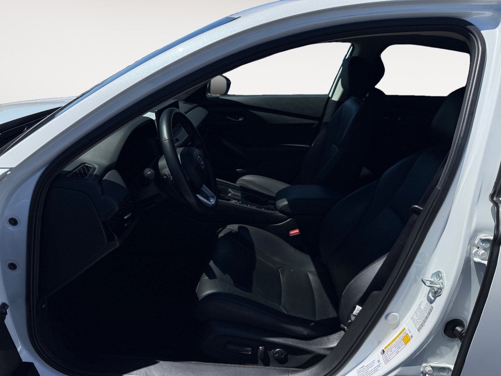 Used 2025 White Honda Touring image 10