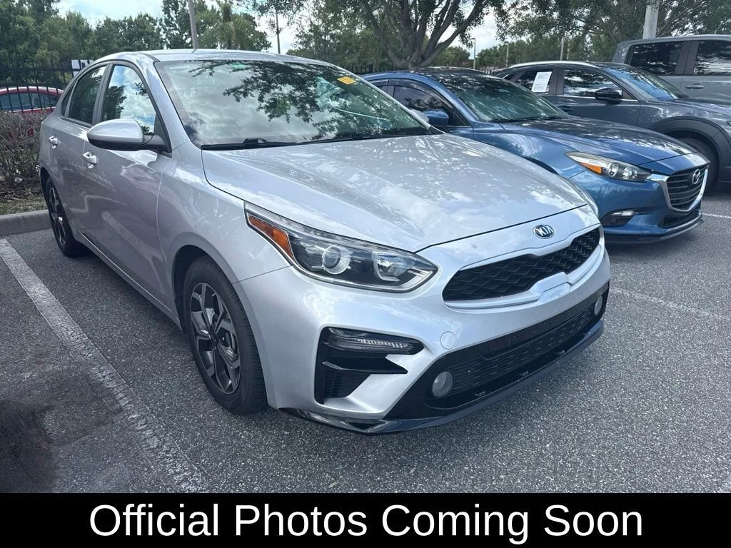 Used 2021 Silver Kia LXS image 1
