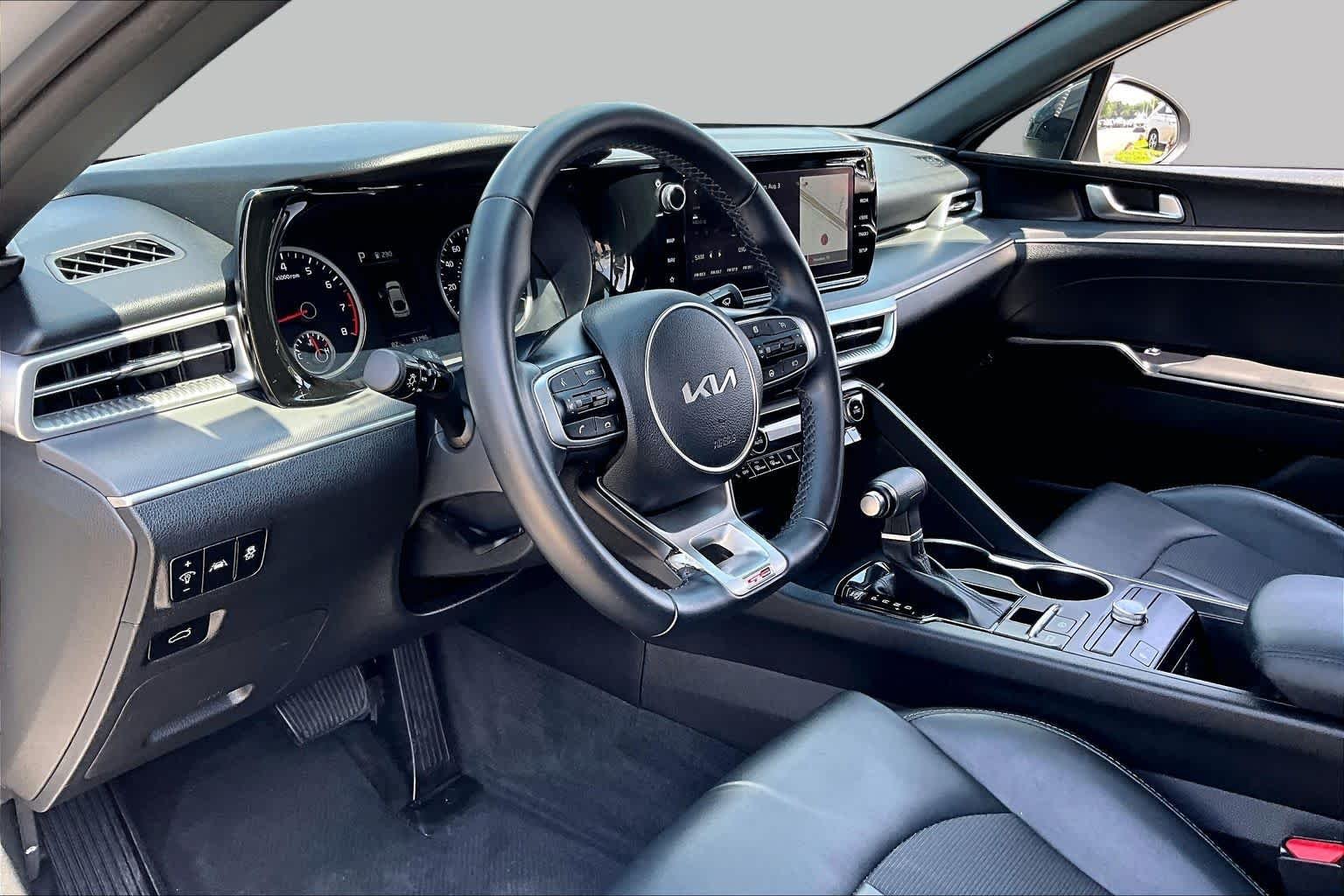 Used 2022 Wolf Gray Kia GT-Line image 16
