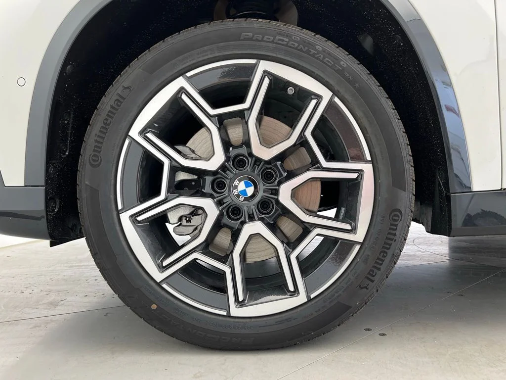 Used 2026 Alpine White BMW xDrive28i image 22