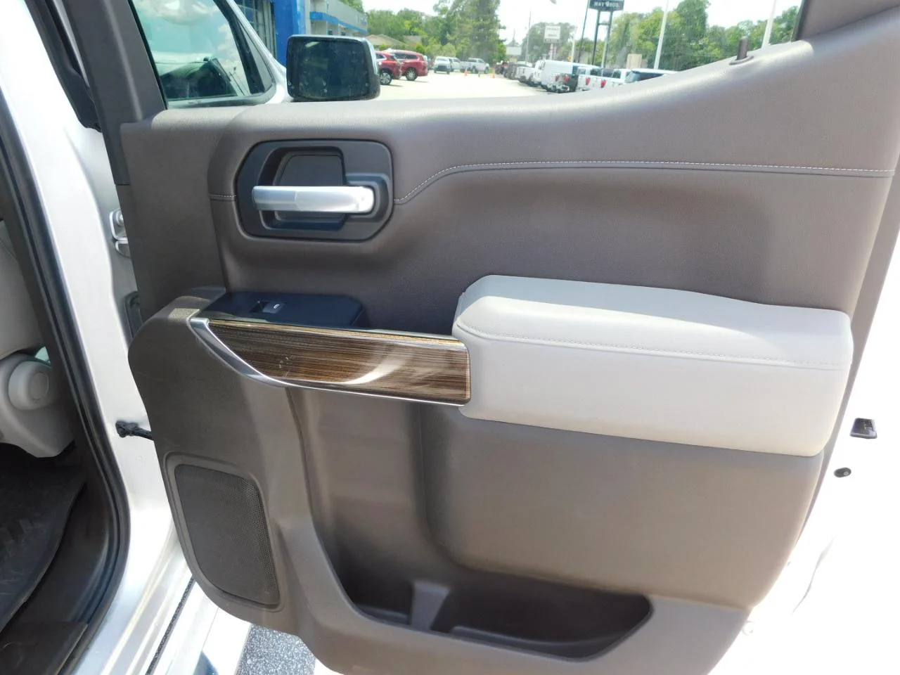 Used 2020 Silver Chevrolet 4WD CREW CAB 147 in LT image 13