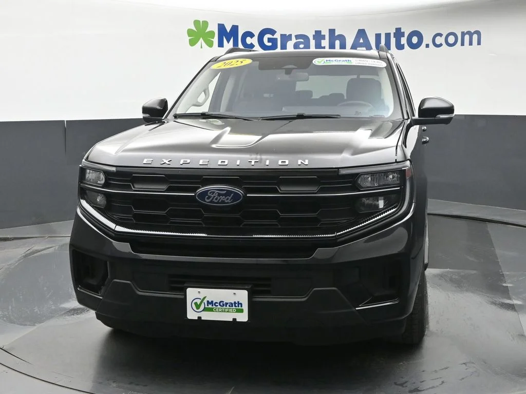 Used 2025 Black Ford Active image 6