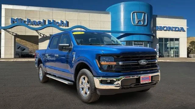 Used 2025 Blue Metallic Ford XLT image 1