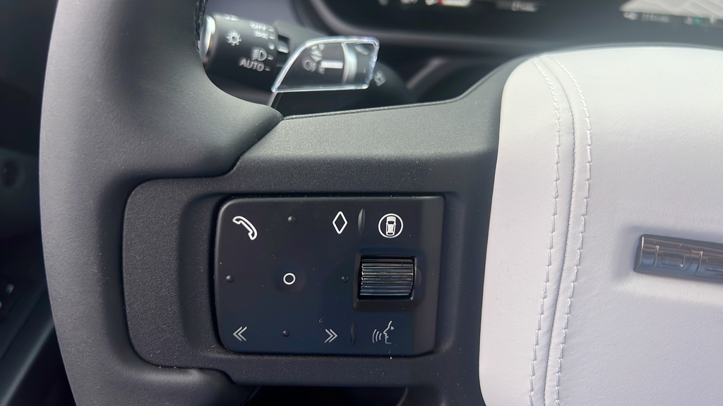 New 2026 Blue Land Rover  OCTA image 34